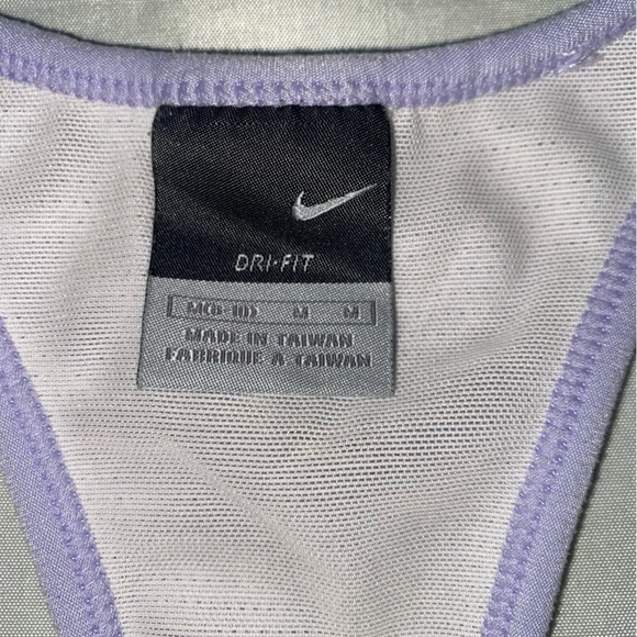 Nike Dri-Fit Workout Crop, Size Medium, Lavender/Purple - Picture 5 of 8
